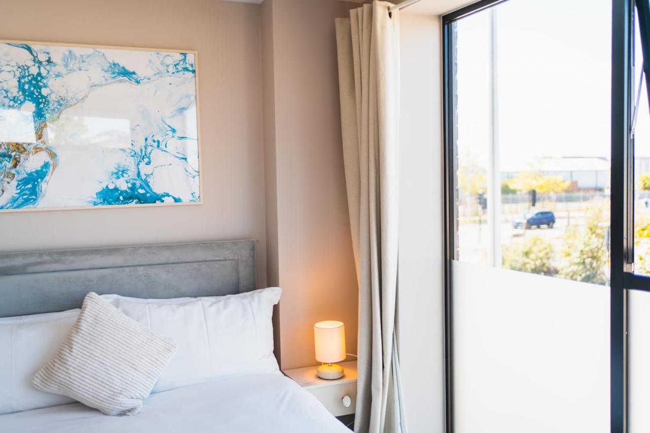 Beautiful Two Bedroom Harbour Side Apartment Poole Eksteriør billede