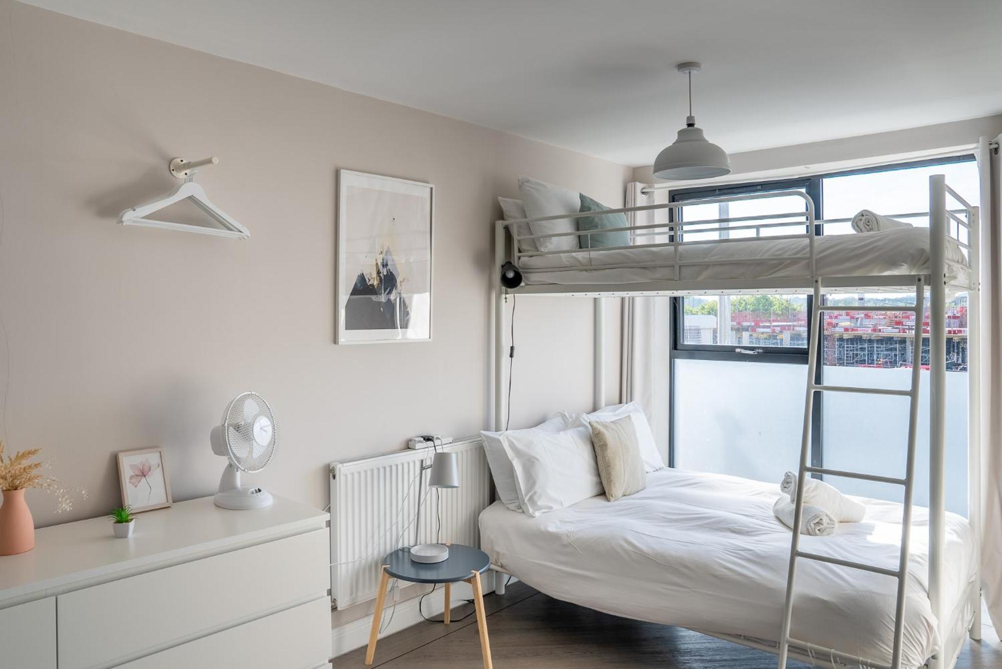 Beautiful Two Bedroom Harbour Side Apartment Poole Eksteriør billede
